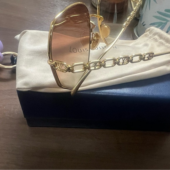 Brand new with box authentic Louis Vuitton sunglasses. - Picture 3 of 5